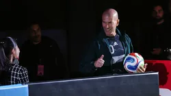 A FIFA apresentou a bola Trionda que será usada na Copa do Mundo. Foto: Stier/Getty Images)