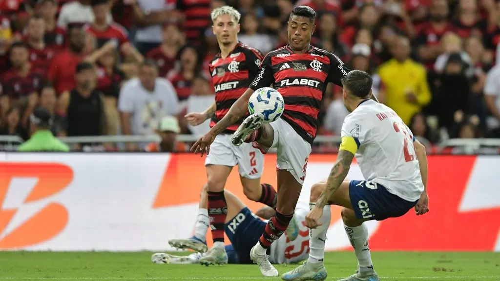 Bruno Henrique, jogador do Flamengo, durante partida contra o Bahia no estadio Maracana pelo campeonato Brasileiro A 2025. Foto: Thiago Ribeiro/AGIF