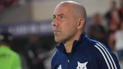 Leonardo Jardim, técnico do Cruzeiro, durante partida contra o Flamengo no estadio Maracana pelo campeonato Brasileiro A 2025. Foto: Thiago Ribeiro/AGIF