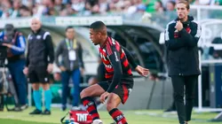 Samuel Lino é poupado das trocas no ataque e ganha blindagem de Filipe Luís no Flamengo - Foto: Luiz Erbes/AGIF