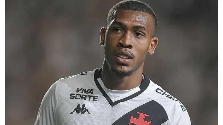 Rayan pode deixar o Vasco na próxima janela de transferências - Foto: Thiago Ribeiro/AGIF