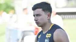 Santos entra em alerta com cláusula de compra por Barreal e discute estratégia com Robinho Jr.- Foto Jota Erre/AGIF