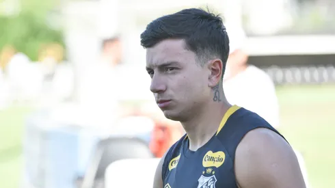 Santos entra em alerta com cláusula de compra por Barreal e discute estratégia com Robinho Jr.- Foto Jota Erre/AGIF