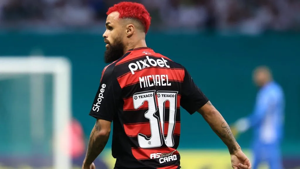 Michael durante partida. Foto: Marcello Zambrana/AGIF