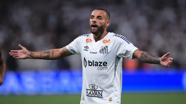 Guilherme durante partida pelo Peixe