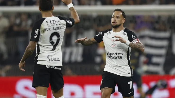 Maycon, meio-campista do Corinthians em partida pelo campeonato brasileiro