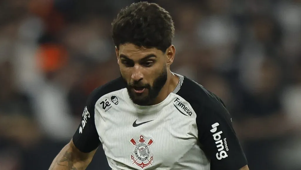 Yuri Alberto, atacante do Corinthians em partida pelo campeonato brasileiro (Foto: Miguel Schincariol/Getty Images)