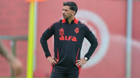 Emiliano Díaz coordena treino no CT Parque Gigante (Ricardo Duarte/Internacional)