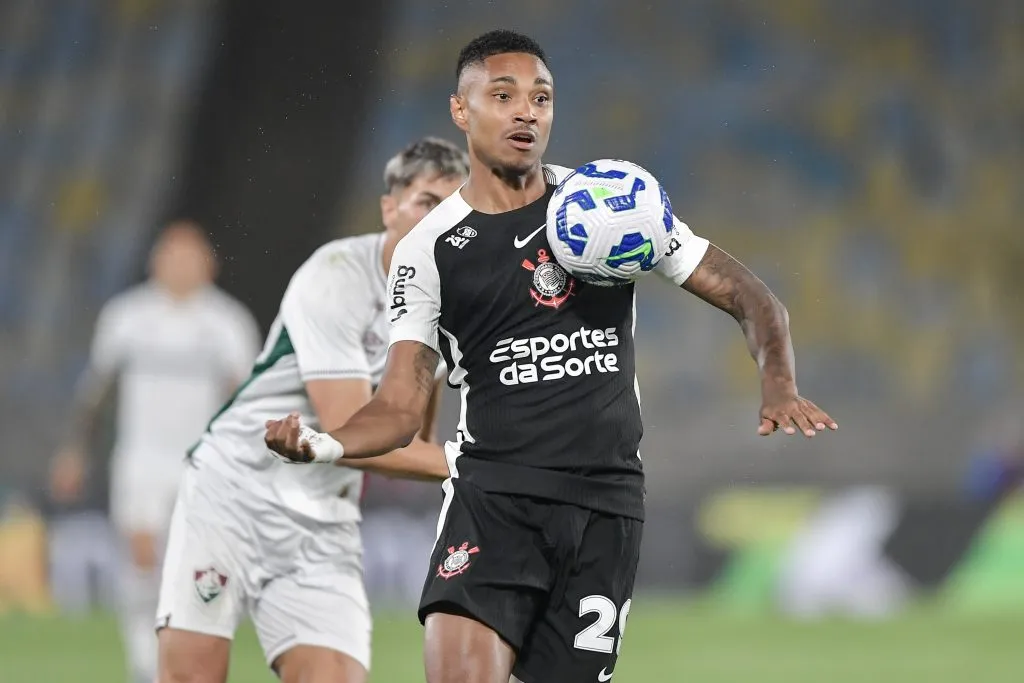 Vitinho jogador do Corinthians durante partida contra o Fluminense no estadio Maracana pelo campeonato Brasileiro A 2025. Foto: Thiago Ribeiro/AGIF