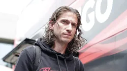 Filipe Luís durante embarque da delegação para Salvador