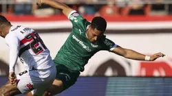 Vitor Roque, atacante do Palmeiras em partida pelo campeonato brasileiro (Foto: Alexandre Schneider/Getty Images)