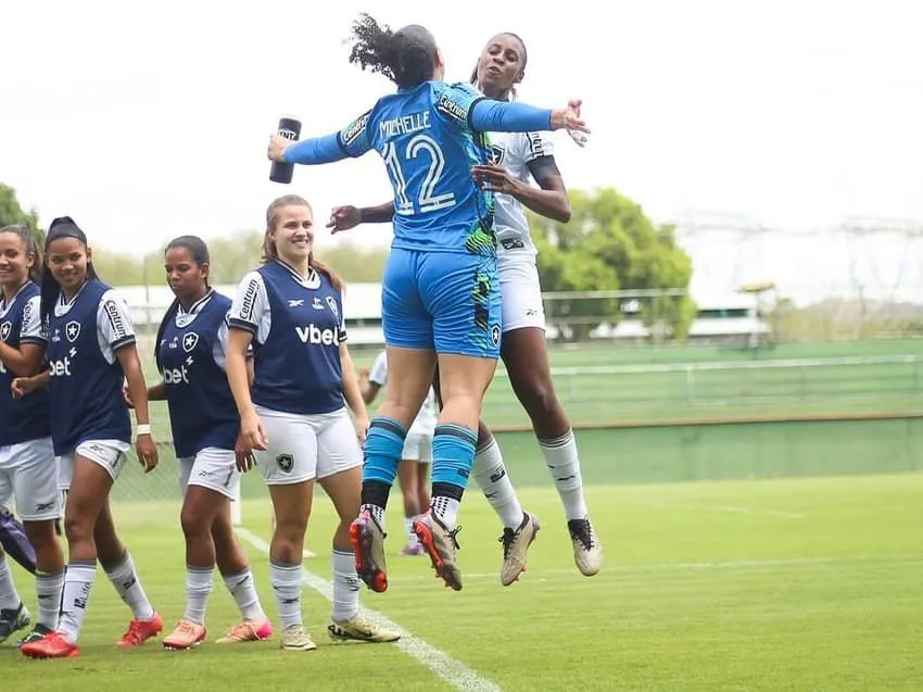 Gloriosas comemoram vitória. Foto: Arthur Barreto/BFR