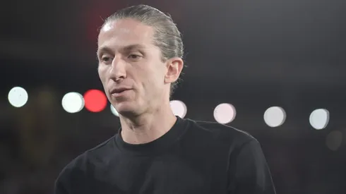 Filipe Luís é detonado pelos torcedores do Flamengo. Foto: Thiago Ribeiro/AGIF