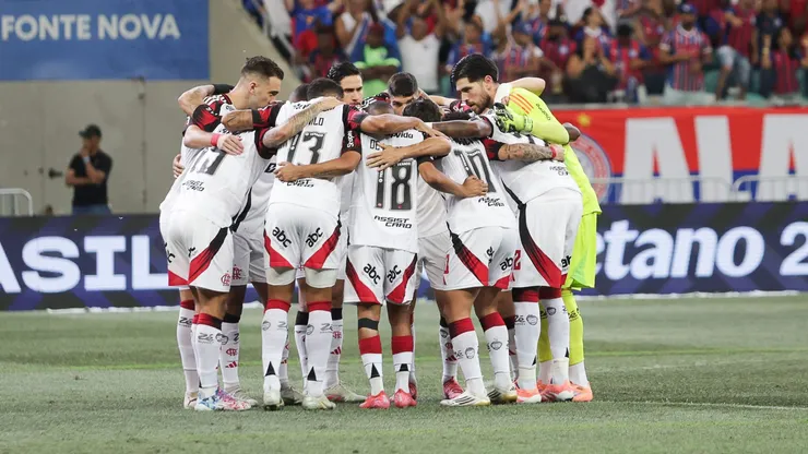 Jogadores do Flamengo diante do Bahia - Fotos: Gilvan de Souza/Flamengo