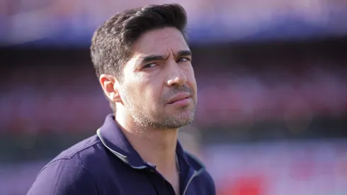 Abel Ferreira, técnico do Palmeiras, durante partida contra o São Paulo no estadio Morumbi pelo campeonato Brasileiro A 2025. Foto: Ettore Chiereguini/AGIF
