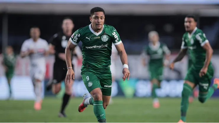 Vitor Roque jogador do Palmeiras durante partida contra o São Paulo - Foto: Ettore Chiereguini/AGIF