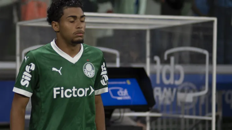 Luighi jogador do Palmeiras durante partida contra o Bragantino no estadio Arena Allianz Parque pelo campeonato Brasileiro A 2025. Foto: Anderson Romao/AGIF