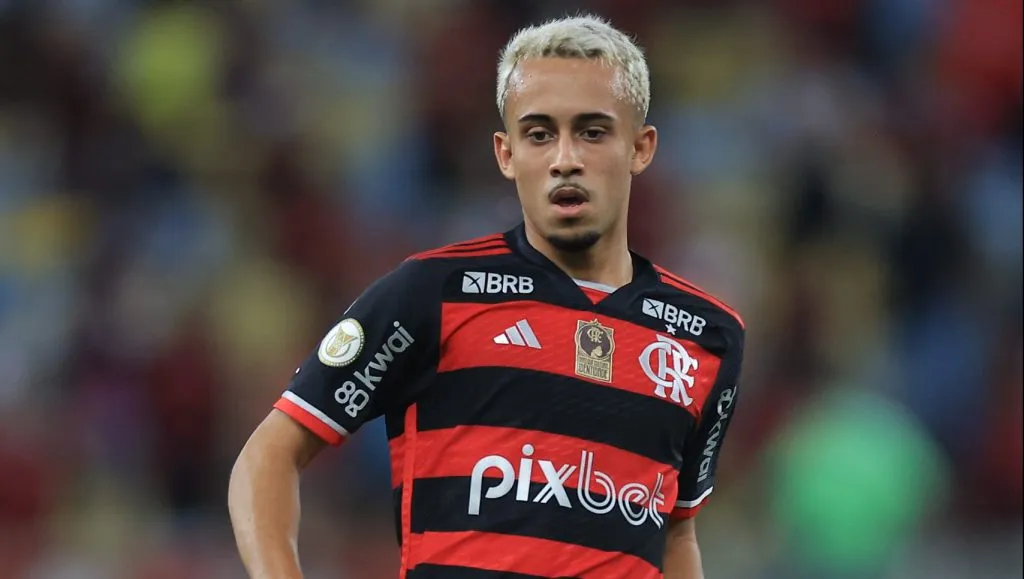 Matheus Gonçalves no Flamengo - Foto: Buda Mendes/Getty Images