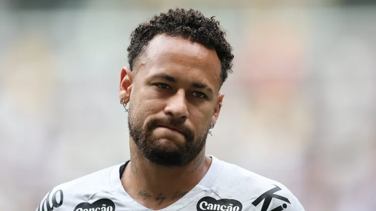 Neymar em campo pelo Santos. Foto: Gilson Lobo/AGIF