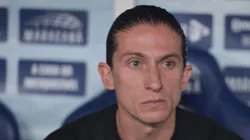 Filipe Luís durante jogo do CRF.