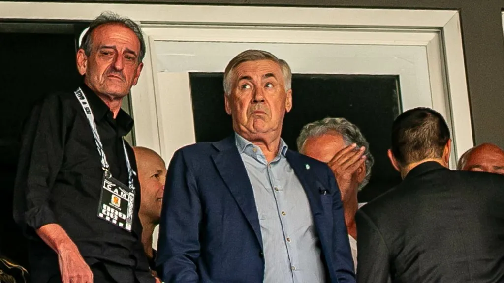 Carlo Ancelotti Tecnico da selecao Brasileira durante partida entre Atletico e Gremio no estadio Arena MRV pelo campeonato Brasileiro A 2025. Foto: Fernando Moreno/AGIF