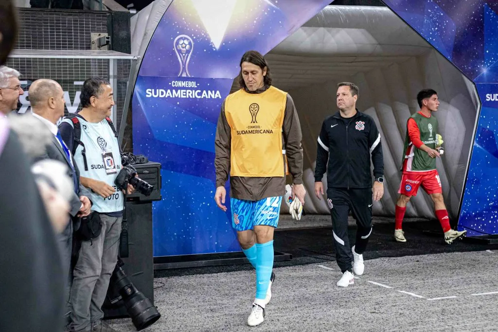 Cassio Goleiro  do Corinthians durante entrada em campo para partida contra o Argentinos Juniors no estádio Arena Corinthians pelo campeonato Copa Sul-Americana 2024 – Foto: Leonardo Lima/AGIF
