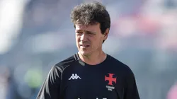 Fernando Diniz tecnico do Vasco durante partida contra o Vitoria no estadio Sao Januario pelo campeonato Brasileiro A 2025. Foto: Thiago Ribeiro/AGIF