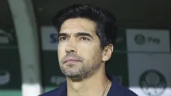 Abel Ferreira, técnico do Palmeiras em partida pelo campeonato brasileiro (Foto: Alexandre Schneider/Getty Images)