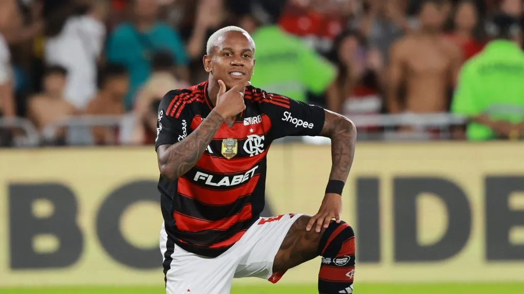 Wallace Yan celebra gol diante do São Paulo. Photo by Wagner Meier/Getty Images