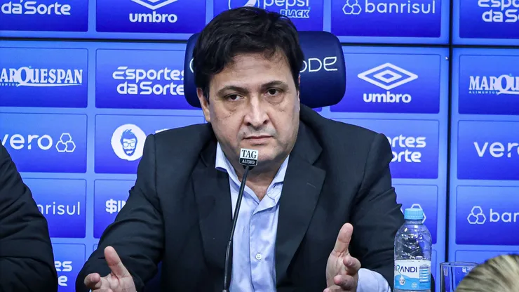 Alberto Guerra durante coletiva de imprensa