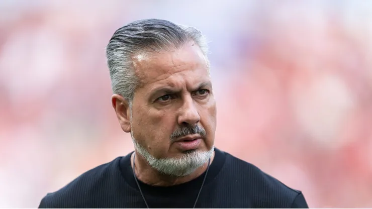 RJ - RIO DE JANEIRO - 31/08/2025 - BRASILEIRO A 2025, FLAMENGO X GREMIO - Jose Boto diretor de futebol do Flamengo durante partida contra o Gremio no estadio Maracana pelo campeonato Brasileiro A 2025.