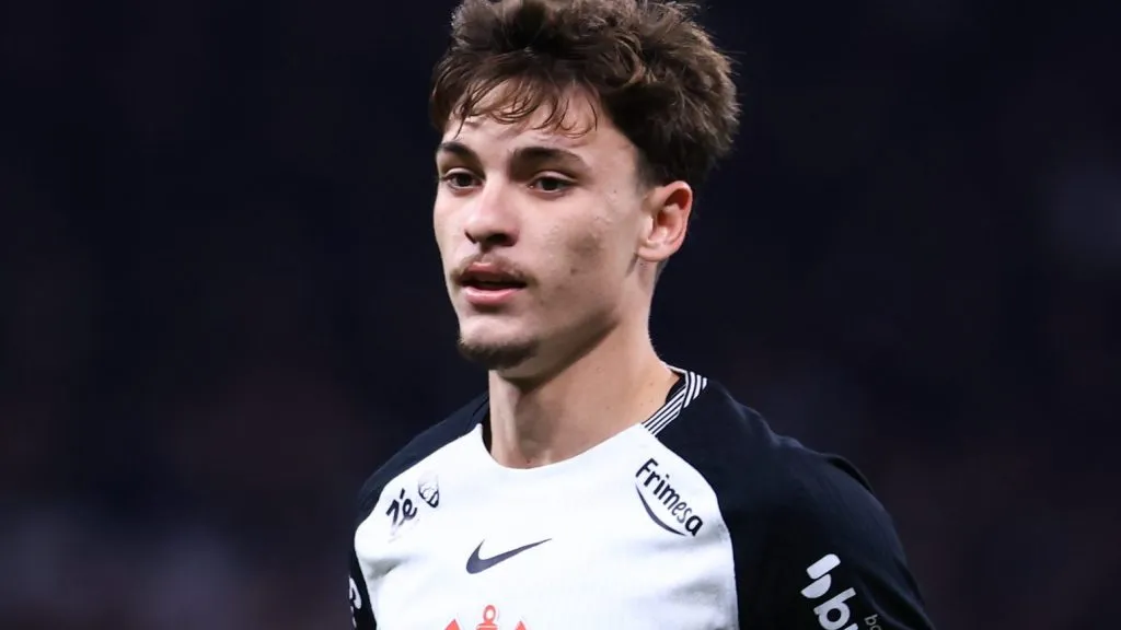 Breno Bidon durante partida. Foto: Marcello Zambrana/AGIF