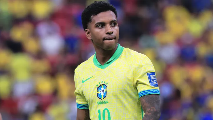 Rodrygo em ação pela Seleção Brasileira nas Eliminatórias da Copa - Foto: Ettore Chiereguini/AGIF