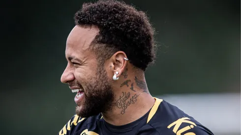 Neymar, em treino no CT Rei Pelé (Raul Baretta/ Santos FC)