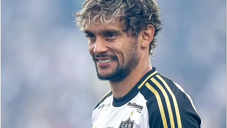 Gustavo Scarpa jogador do Atletico-MG durante partida contra o Vasco no estadio Sao Januario pelo campeonato Brasileiro A 2025. Foto: Thiago Ribeiro/AGIF