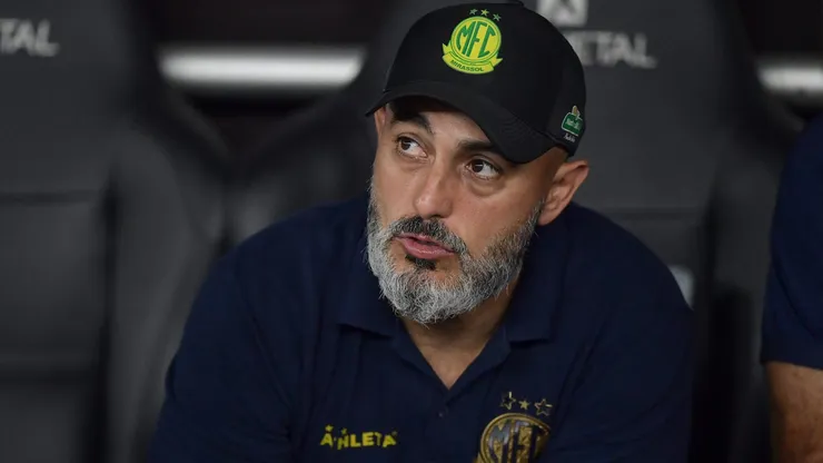 Treinador deu a sua opinião - Foto: Thiago Ribeiro/AGIF.