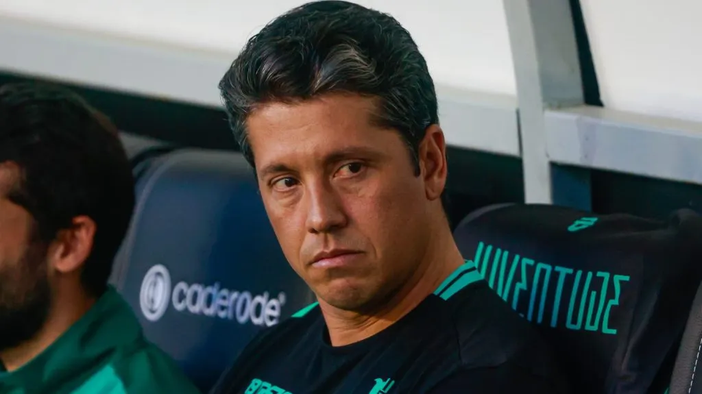 Carpini durante jogo. Foto: Luiz Erbes/AGIF