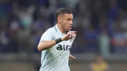 Alysson durante jogo do Imortal contra o Cruzeiro..