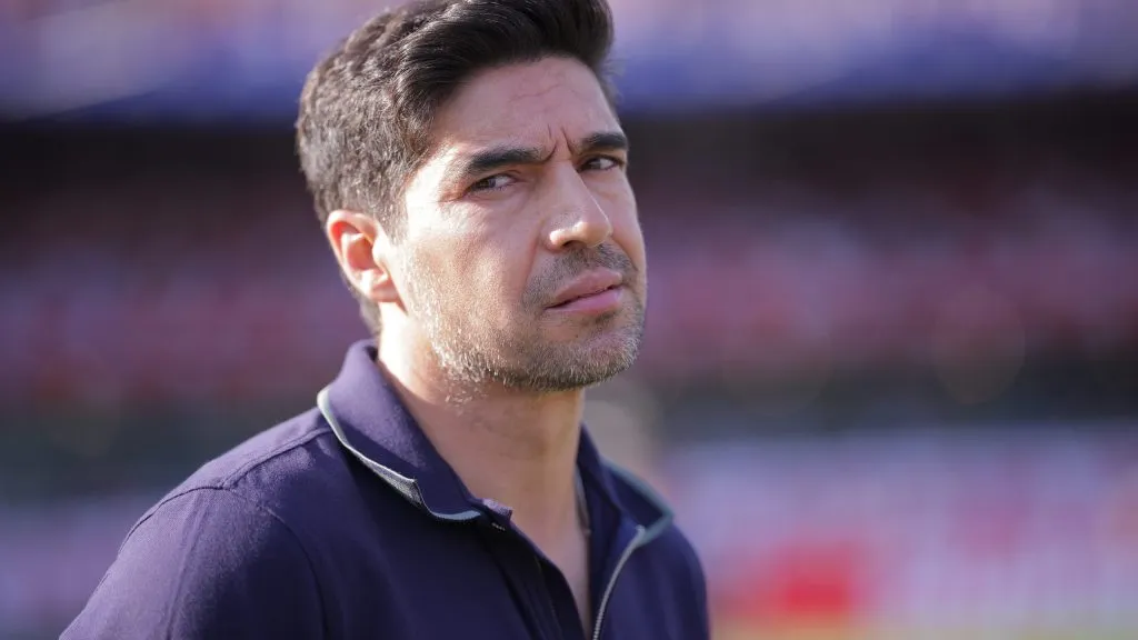 Abel Ferreira tecnico do Palmeiras durante partida contra o Sao Paulo no estadio Morumbi pelo campeonato Brasileiro A 2025. Foto: Ettore Chiereguini/AGIF