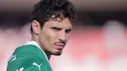 Raphael Veiga jogador do Palmeiras durante partida contra o Sao Paulo no estadio Morumbi pelo campeonato Brasileiro A 2025. Foto: Ettore Chiereguini/AGIF