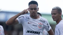 joao Pedro Tchoca jogador do Corinthians comemora seu gol durante partida contra o Bangu no estadio Abreuzao pelo campeonato Copa Sao Paulo 2024. Foto: Leonardo Lima/AGIF