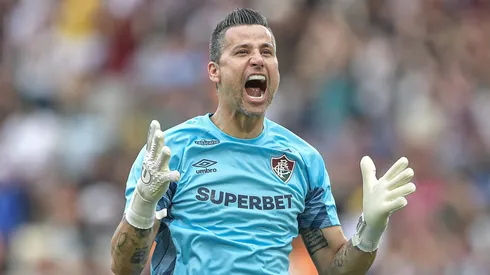 Fábio se tornou recentemente o jogador com mais partidas na história do futebol