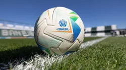 Bola oficial da Libertadores. Foto: Staff Images Woman/CONMEBOL