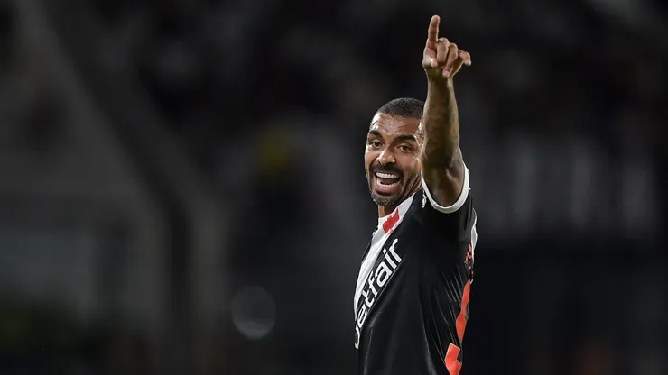 Paulo Henrique jogador do Vasco durante partida contra o Fortaleza - Foto: Thiago Ribeiro/AGIF