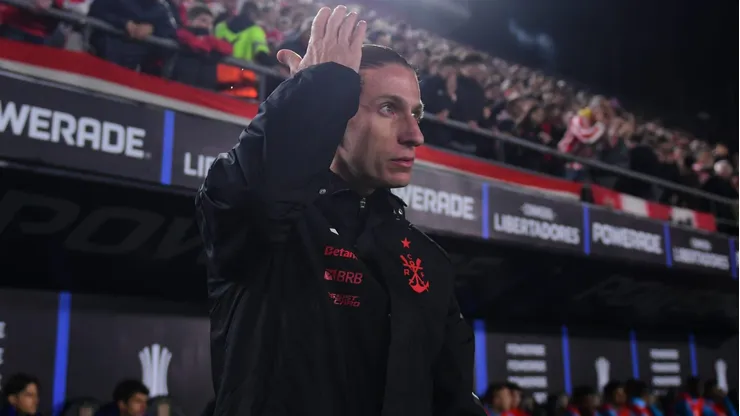 Filipe Luís, técnico do Flamengo em partida pelo campeonato brasileiro