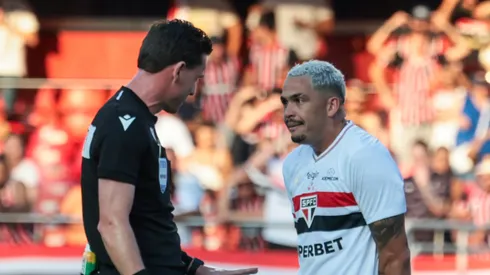 Arbitragem foi alvo de críticas - Foto: Marcello Zambrana/AGIF.