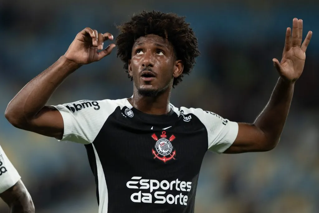 Talles Magno jogador do Corinthians apos partida contra o Fluminense no estadio Maracana pelo campeonato Brasileiro A 2025. Foto: Jorge Rodrigues/AGIF