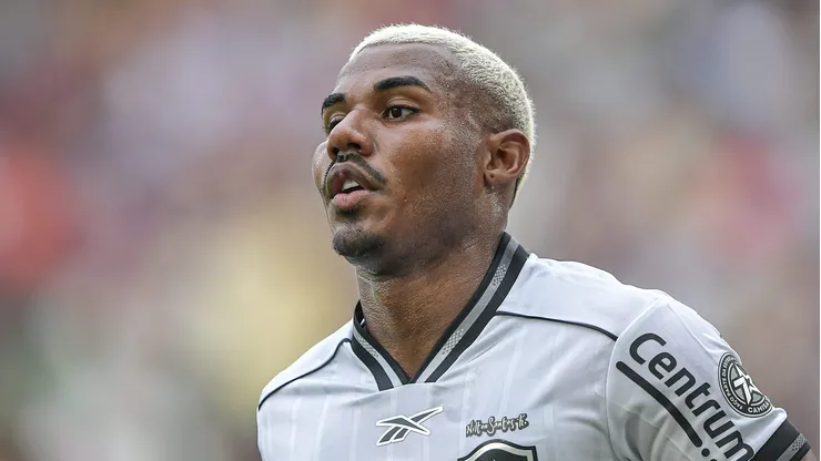 Cuiabano no Botafogo. Foto: Thiago Ribeiro/AGIF
