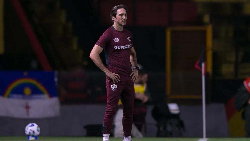 Zubeldía tem dúvida importante para partida diante do Mirassol – Foto: Marlon Costa/AGIF