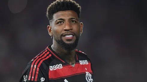 Emerson Royal jogador do Flamengo antes da partida contra o Atletico-MG no estadio Maracana pelo campeonato Brasileiro A 2025. Foto: Thiago Ribeiro/AGIF
